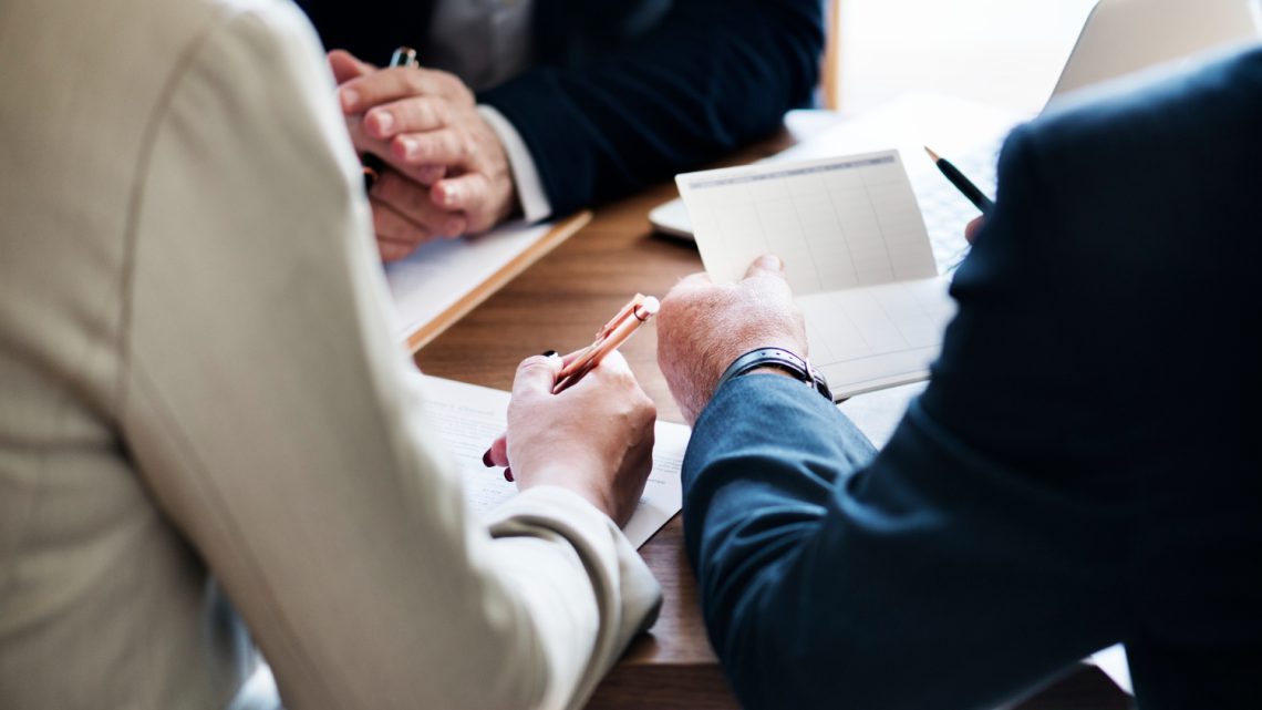 Leasing vs. kredyt – która opcja finansowania jest bardziej opłacalna?